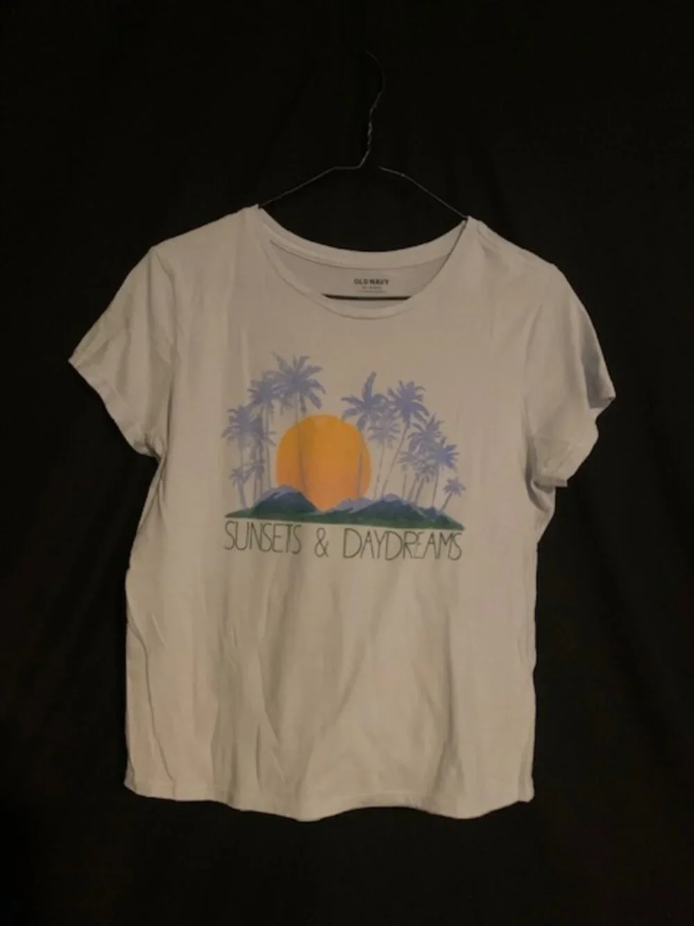 Sunsets & Daydreams Graphic Tee — Old Navy Tropical Vibes